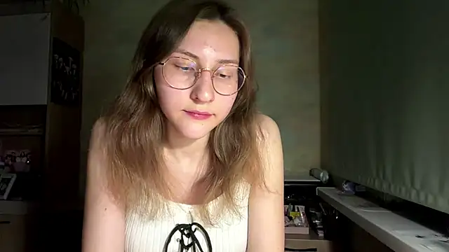 Snapshot of Miaaa_Moon chatting on 05.24.26 Miaaa Moon online show from 05.24.26