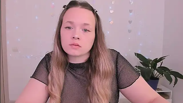 Snapshot of evilla_brill chatting on 05.08.26 evilla brill online show from 05.08.26