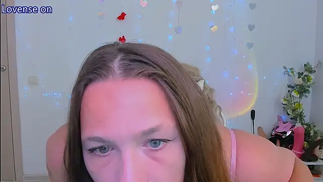 Snapshot of evilla_brill chatting on 07.06.26 evilla brill online show from 07.06.26
