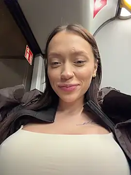 Snapshot of CityLynx chatting on 03.03.26 CityLynx online show from 03.03.26