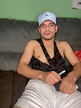 Snapshot of alessand180521 chatting on 02.16.26 alessand180521 online show from 02.16.26