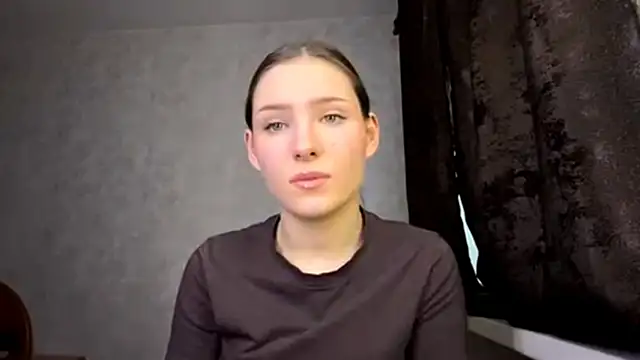 Snapshot of FoxieFlare chatting on 02.12.26 FoxieFlare online show from 02.12.26