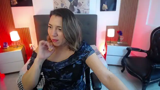 Snapshot of milfsecret69 chatting on 05.19.26 milfsecret69 online show from 05.19.26