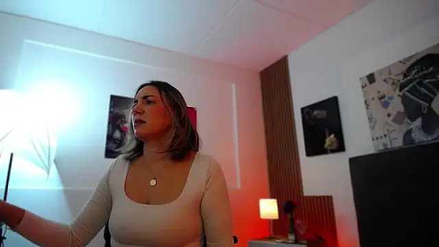 Snapshot of milfsecret69 chatting on 05.28.26 milfsecret69 online show from 05.28.26