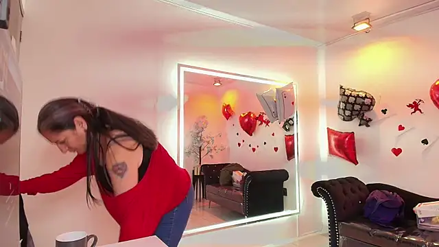 Snapshot of Madame_scarlett chatting on 02.24.26 Madame scarlett online show from 02.24.26