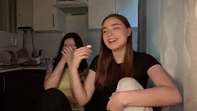 LissaBliss online show from 04.30.26