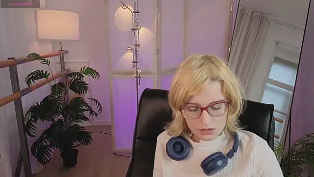 Snapshot of Akimo_ chatting on 03.02.26 Akimo online show from 03.02.26