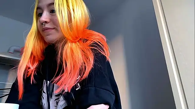 Snapshot of EmilyHein chatting on 02.14.26 EmilyHein online show from 02.14.26