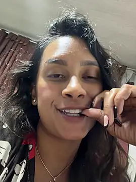 Snapshot of LunaHeat chatting on 05.18.26 LunaHeat online show from 05.18.26