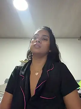 Snapshot of LunaHeat chatting on 05.19.26 LunaHeat online show from 05.19.26