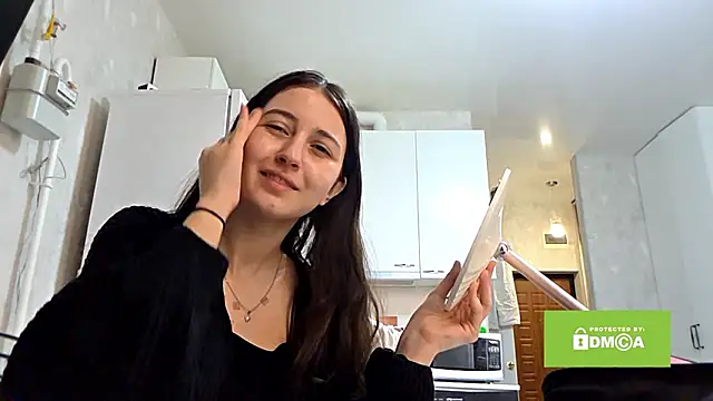 Snapshot of ZyntraLoom chatting on 02.16.26 ZyntraLoom online show from 02.16.26