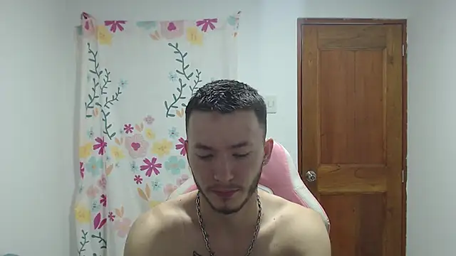 Snapshot of Ariana_Esteban07 chatting on 02.19.26 Ariana Esteban07 online show from 02.19.26