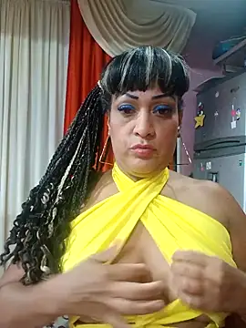 Snapshot of SabrinaColin chatting on 02.01.26 SabrinaColin online show from 02.01.26