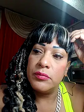 Snapshot of SabrinaColin chatting on 02.03.26 SabrinaColin online show from 02.03.26