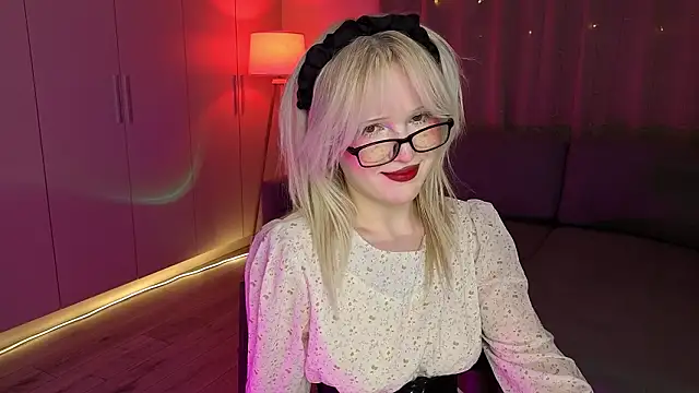 Snapshot of Mary_Piersen chatting on 03.02.26 Mary Piersen online show from 03.02.26