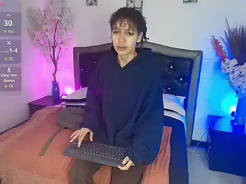 Snapshot of HannahBlue_ chatting on 02.17.26 HannahBlue online show from 02.17.26