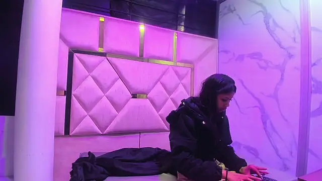 Snapshot of KendallArdent chatting on 02.16.26 KendallArdent online show from 02.16.26