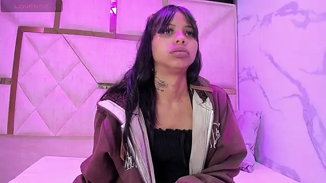 Snapshot of KendallArdent chatting on 02.26.26 KendallArdent online show from 02.26.26