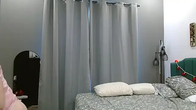 Snapshot of HazelSkyesChat chatting on 02.13.26 HazelSkyesChat online show from 02.13.26