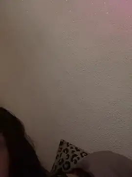 Snapshot of louveee6 chatting on 02.18.26 louveee6 online show from 02.18.26