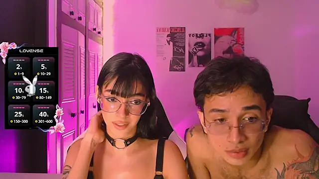 Snapshot of JannexBrucce chatting on 03.21.26 JannexBrucce online show from 03.21.26