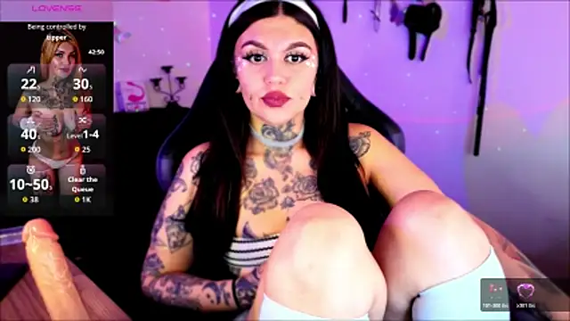 Zoeee 001 online show from 03.29.26