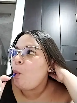 Snapshot of SamanthaStonee chatting on 02.19.26 SamanthaStonee online show from 02.19.26