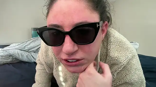 Snapshot of mr_mrs_glitter chatting on 01.31.26 mr mrs glitter online show from 01.31.26