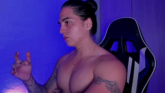 Snapshot of Cry_Duran chatting on 02.01.26 Cry Duran online show from 02.01.26