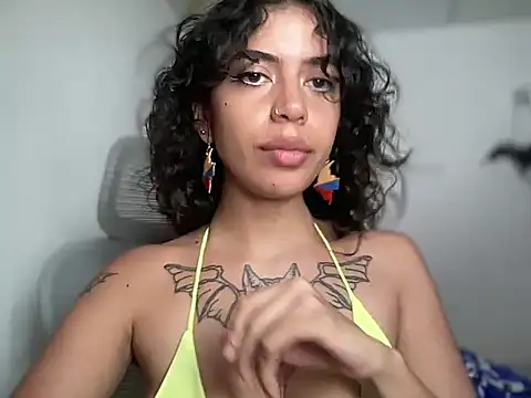 Snapshot of Antonia-bloom chatting on 02.22.26 Antonia-bloom online show from 02.22.26