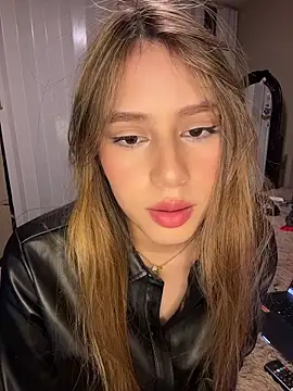 Snapshot of romyamo chatting on 04.15.26 romyamo online show from 04.15.26