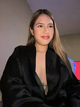 Snapshot of romyamo chatting on 04.25.26 romyamo online show from 04.25.26