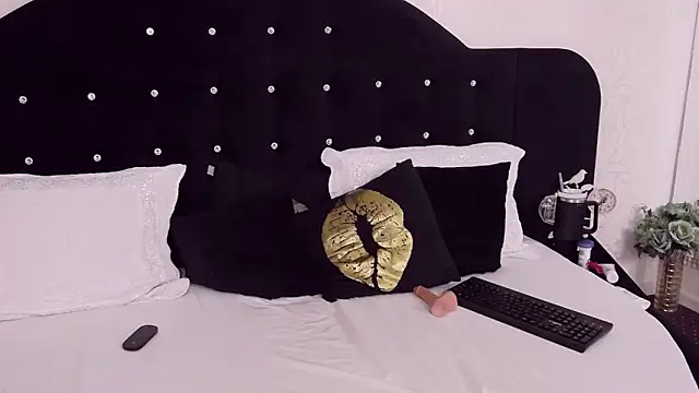 Snapshot of TatianaNova chatting on 01.31.26 TatianaNova online show from 01.31.26