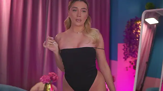 NadyaBlue online show from 02.16.26