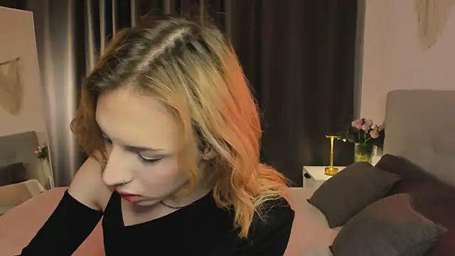 Tiffany  King online show from 04.16.26