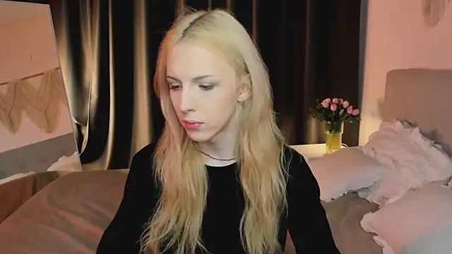 Tiffany  King online show from 06.04.26