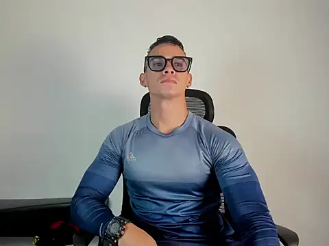 Snapshot of CRISTHIAN_WOLF1 chatting on 02.15.26 CRISTHIAN WOLF1 online show from 02.15.26