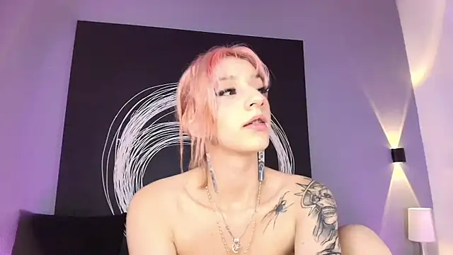 Snapshot of AlannaViera chatting on 04.28.26 AlannaViera online show from 04.28.26