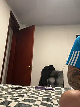 Snapshot of joeandlove chatting on 02.10.26 joeandlove online show from 02.10.26