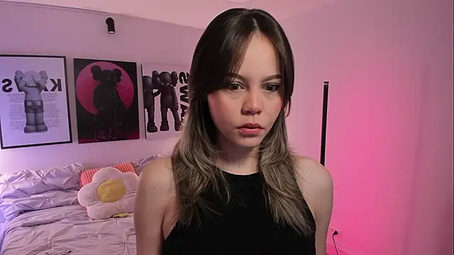 Snapshot of Hey_lucy__ chatting on 02.11.26 Hey lucy online show from 02.11.26