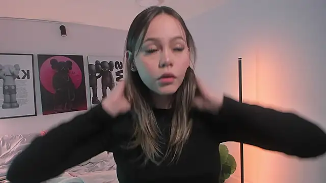 Snapshot of Hey_lucy__ chatting on 03.02.26 Hey lucy online show from 03.02.26