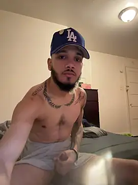 Snapshot of EnanoVerga chatting on 02.17.26 EnanoVerga online show from 02.17.26