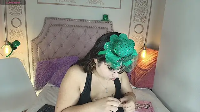 Snapshot of Honny_Blaice_ chatting on 03.17.26 Honny Blaice online show from 03.17.26