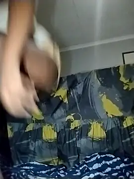 Snapshot of Mzandihottie chatting on 02.21.26 Mzandihottie online show from 02.21.26