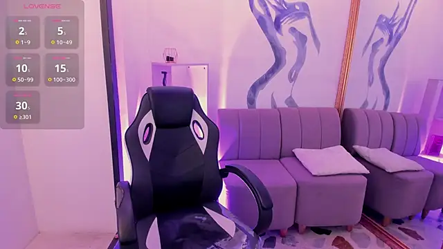 Snapshot of CarolineFyre chatting on 02.16.26 CarolineFyre online show from 02.16.26