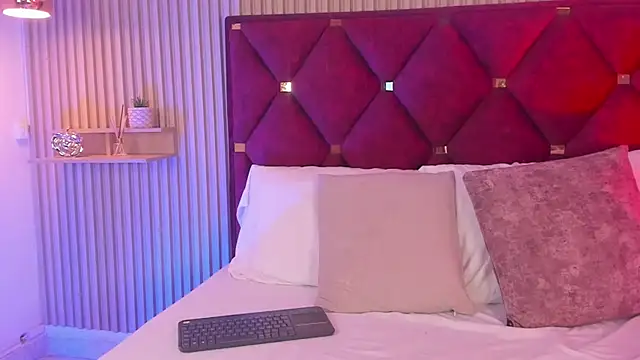 Snapshot of Axa_Graham chatting on 02.24.26 Axa Graham online show from 02.24.26