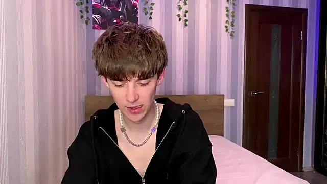 Snapshot of Sweet_Dude chatting on 05.01.26 Sweet Dude online show from 05.01.26