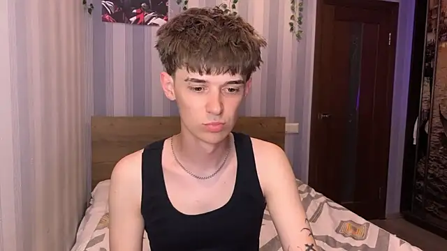 Snapshot of Sweet_Dude chatting on 05.25.26 Sweet Dude online show from 05.25.26