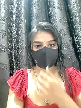Snapshot of Alix_cuti chatting on 06.18.26 Alix cuti online show from 06.18.26