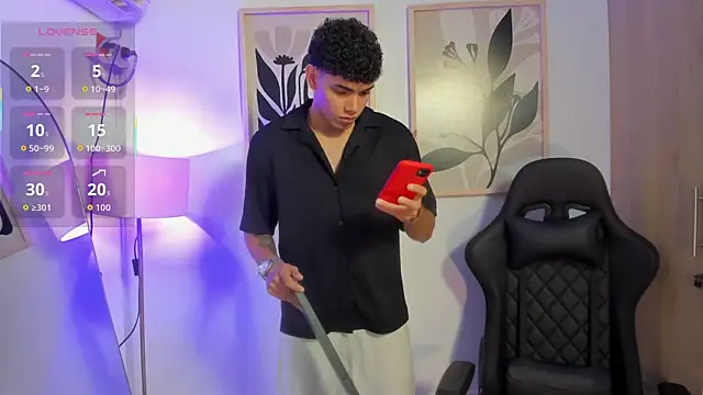 justin payn14 online show from 04.28.26